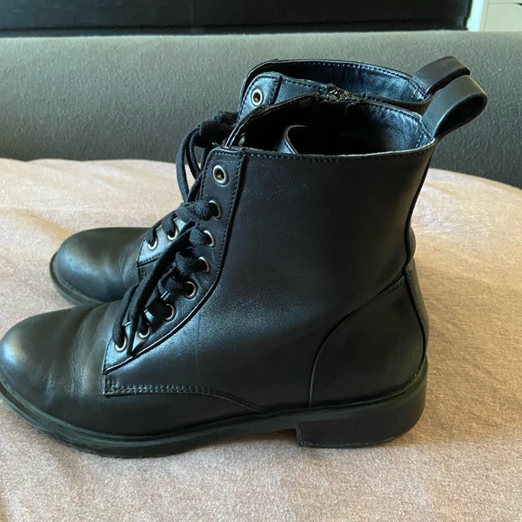 Steve Madden black combat boot size 8 - Picture 3 of 5